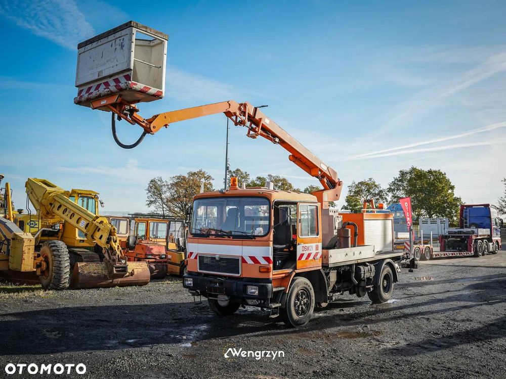 MAN MAN 14.170F Podnośnik koszowy - pojazd dwudrogowy do obsługi sieci trakcyjnej - 32