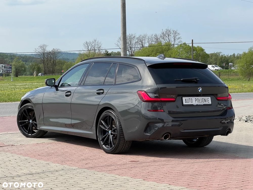 BMW Seria 3 330d xDrive M Sport - 4