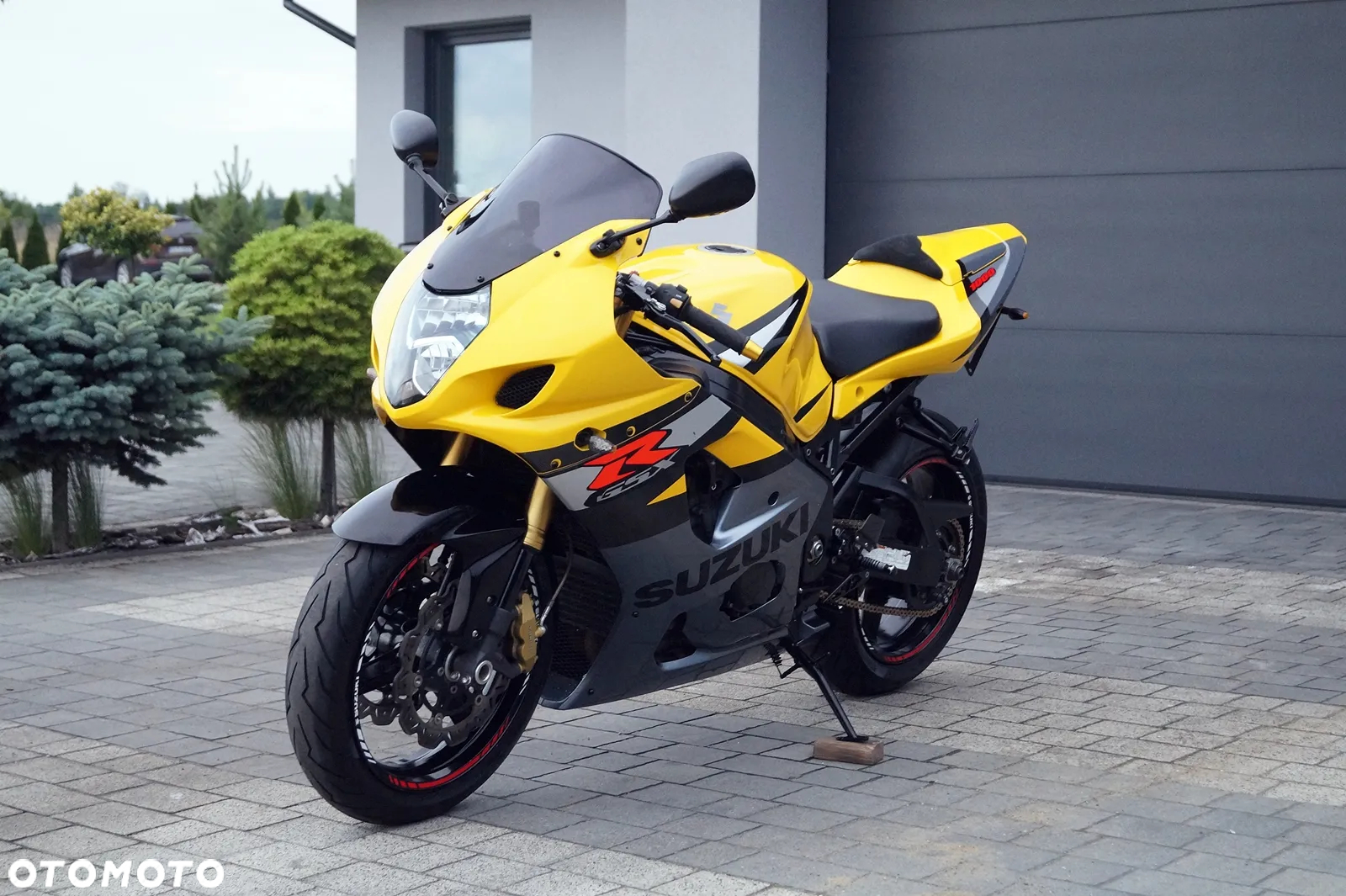Suzuki GSX-R - 2