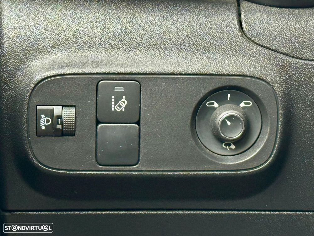 Citroën C3 1.2 PureTech Shine EAT6 - 43