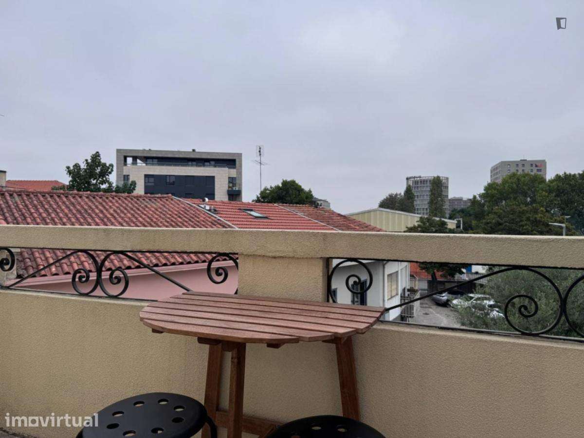 Quarto - localizado em Paranhos Porto - Grande imagem: 4/16