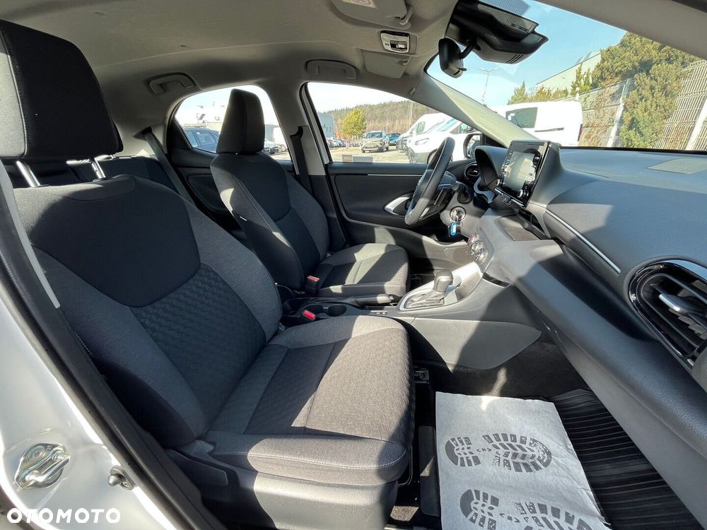 Toyota Yaris 1.5 Comfort CVT - 32