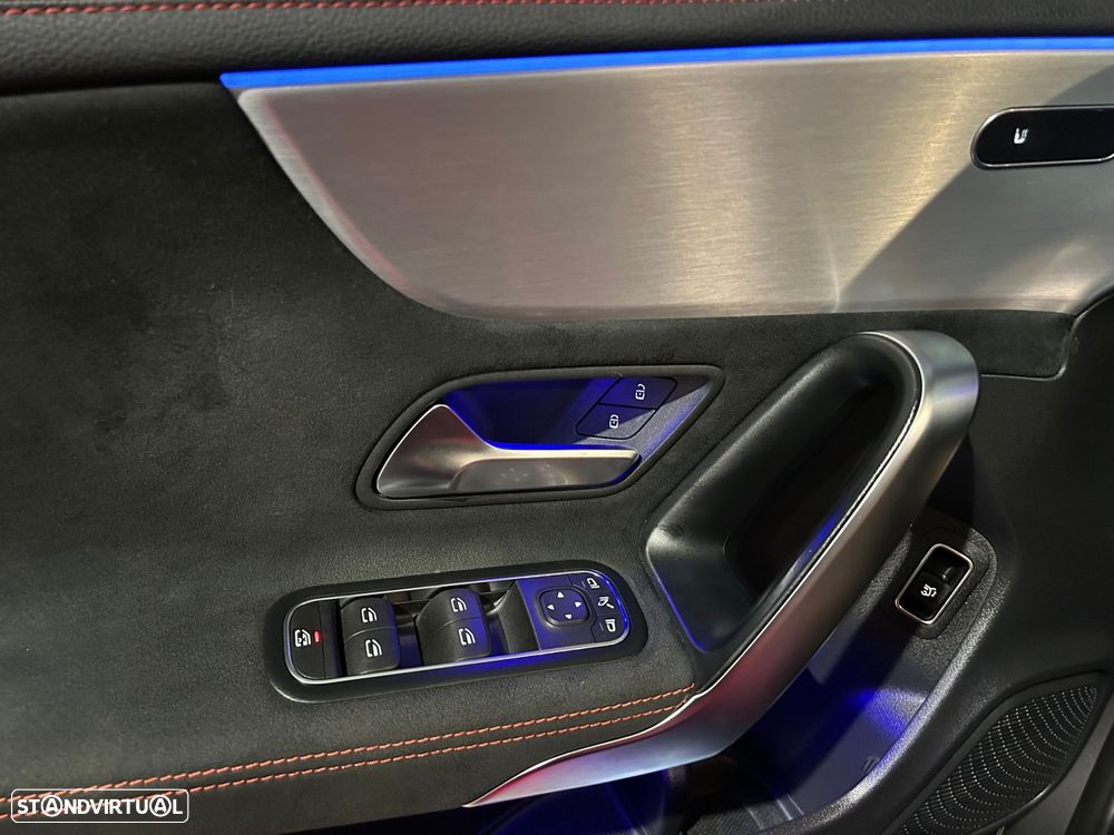 Mercedes-Benz CLA 200 d Shooting Brake AMG Line Aut. - 53