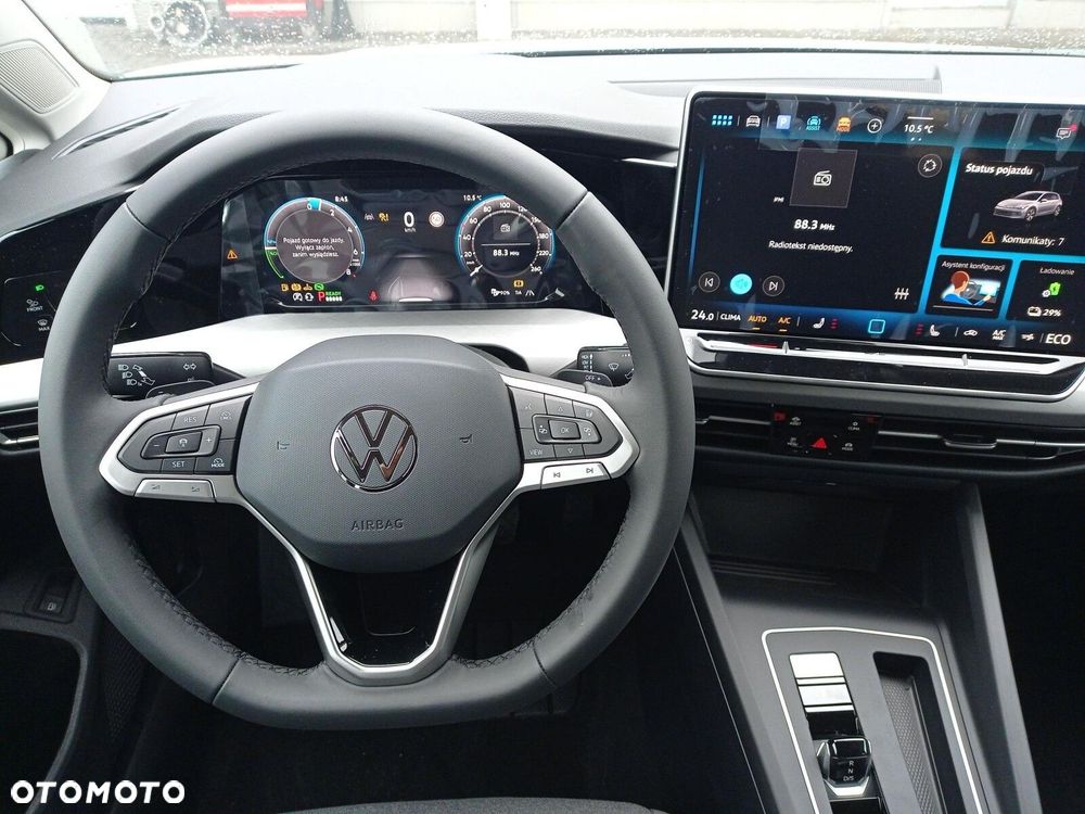 Volkswagen Golf - 13