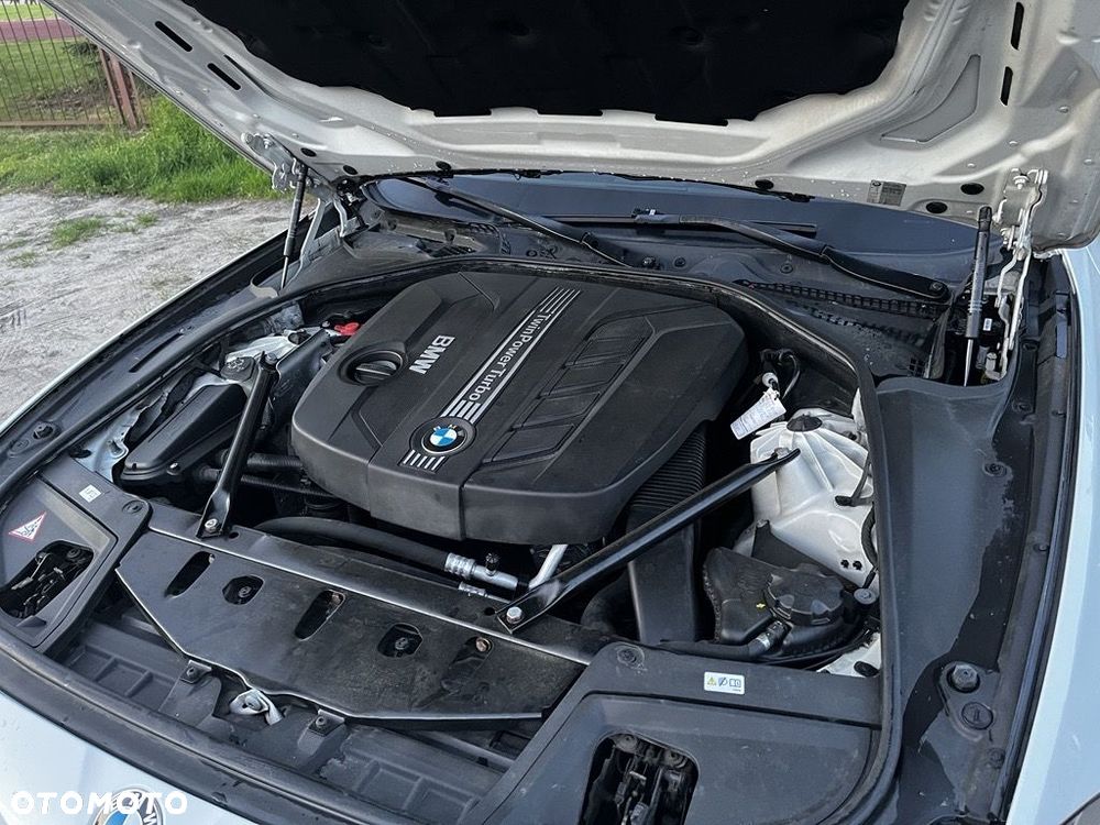 BMW Seria 5 525d Sport-Aut Luxury Line - 5