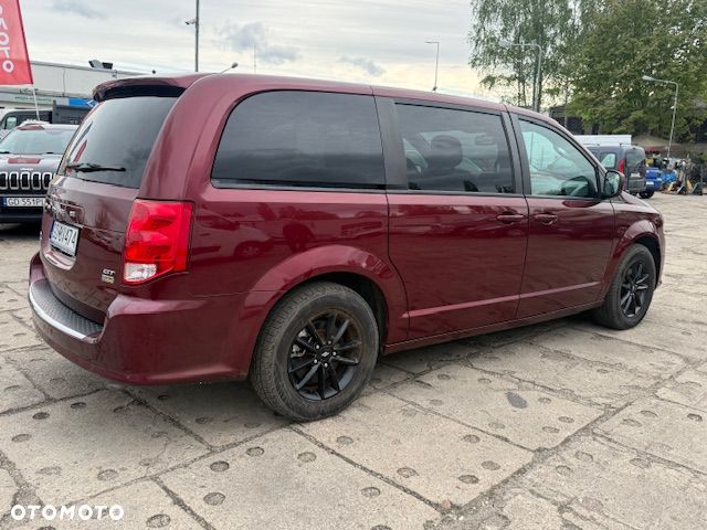 Dodge Grand Caravan 3.6 R/T - 10
