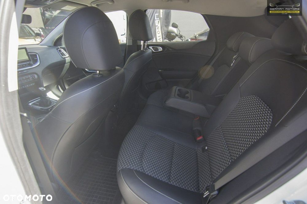 Kia XCeed 1.5 T-GDI Business Line - 24