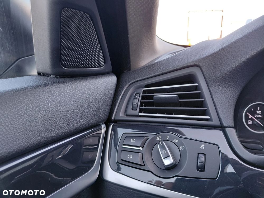 BMW Seria 5 520d Modern Line - 28