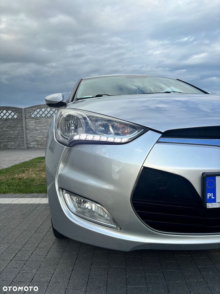 Hyundai Veloster - 23
