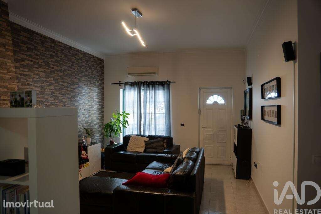 Moradia geminada T3 em Samora Correia de 126 m2 - Grande imagem: 2/24