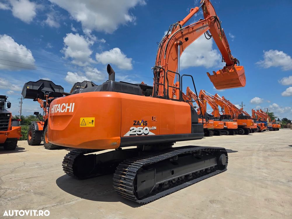Hitachi ZX250LCN-6, 2019, 5.737h, CUPLA RAPIDA, cupa 1,55mc, inst picon, inst rotire, camera spate si laterale, latime 2,99m, ad sapare 7m, 3 pompe hidr HITACHI, consum 11,8l/h, lant 80% ok, ridica 16t, posibil leasing 3 ani-PROMOTIE 89.900 EUR+Tva - 20