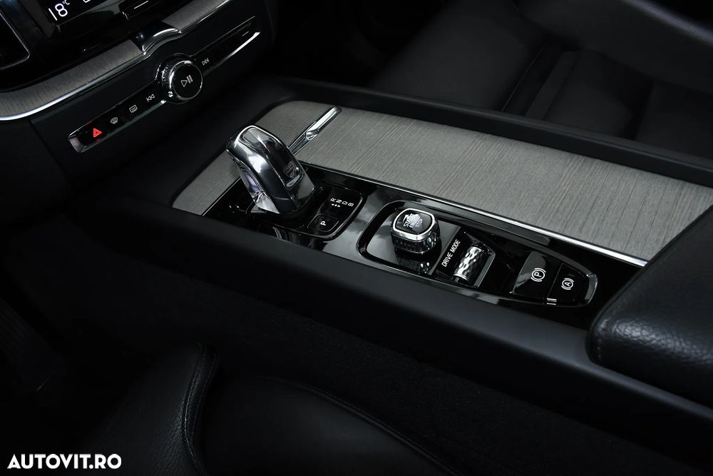 Volvo XC 60 Recharge T8 Twin Engine eAWD Inscription - 21
