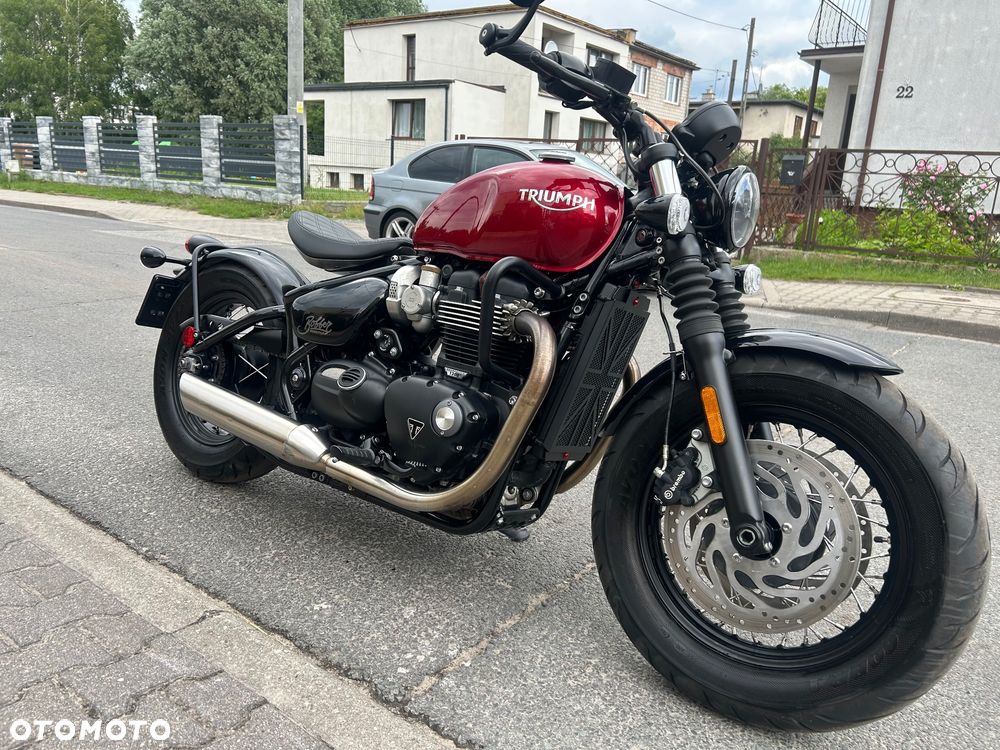 Triumph Bonneville Bobber - 24