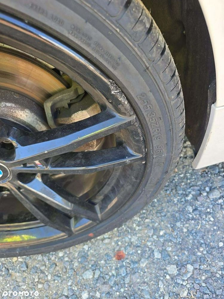 BMW Seria 3 330i xDrive M Sport - 13
