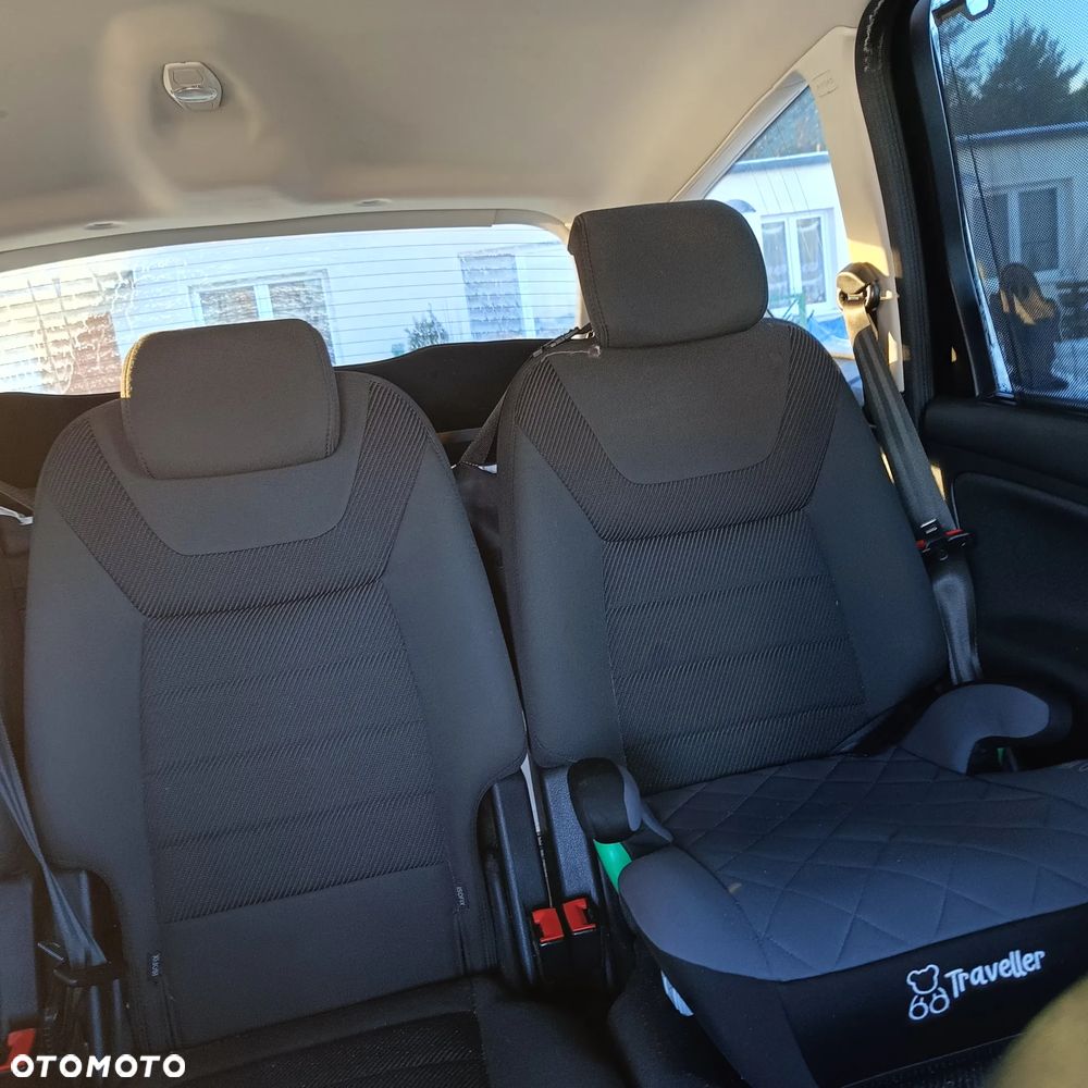 Ford S-Max - 9