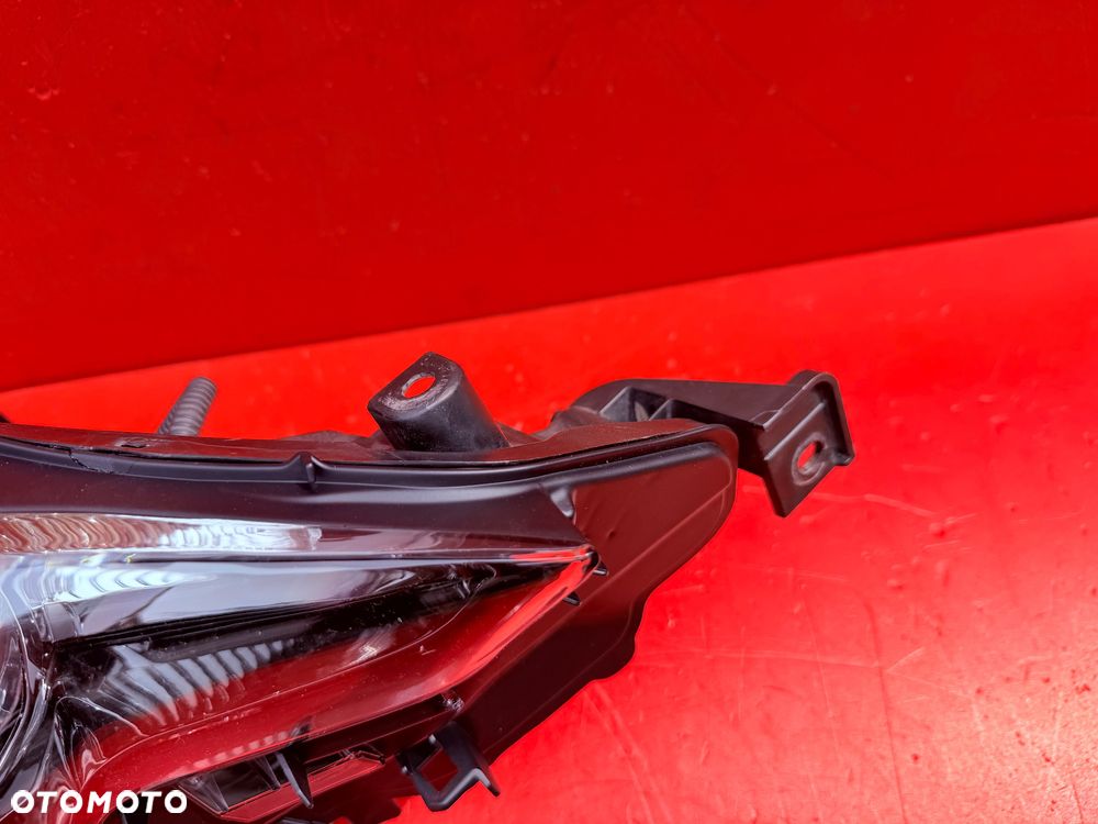 LAMPA PRAWA LEXUS IS 250 300 BI XENON STAN BDB - 5