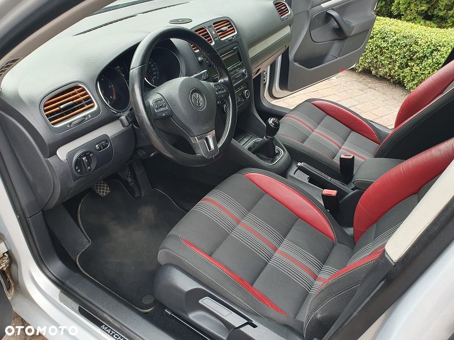 Volkswagen Golf 1.6 TDI DPF BlueMotion Technology MATCH - 10