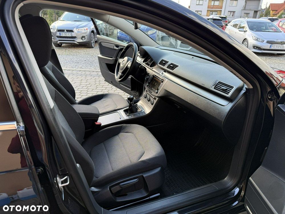 Volkswagen Passat 1.8 TSI Comfortline - 17