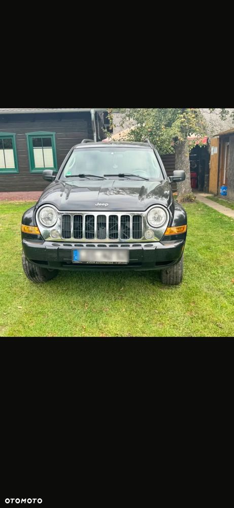 Jeep Liberty - 2