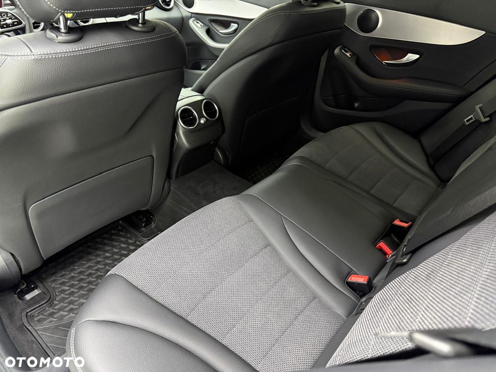 Mercedes-Benz Klasa C - 27