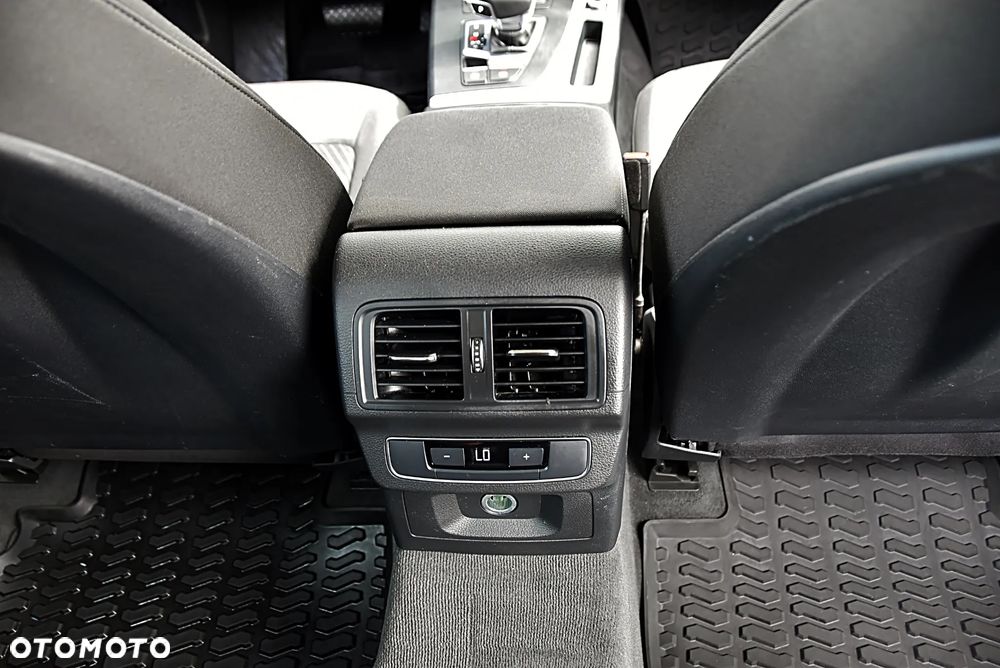 Audi Q5 35 TDI mHEV S tronic - 22