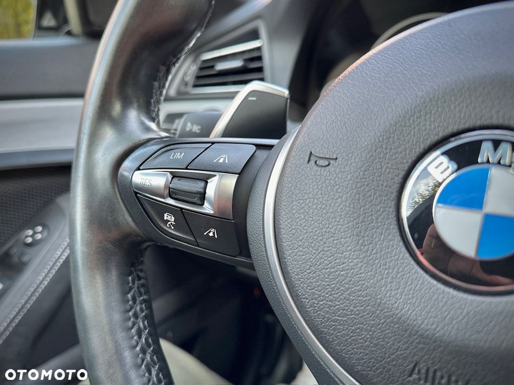 BMW Seria 5 520d M Sport - 24