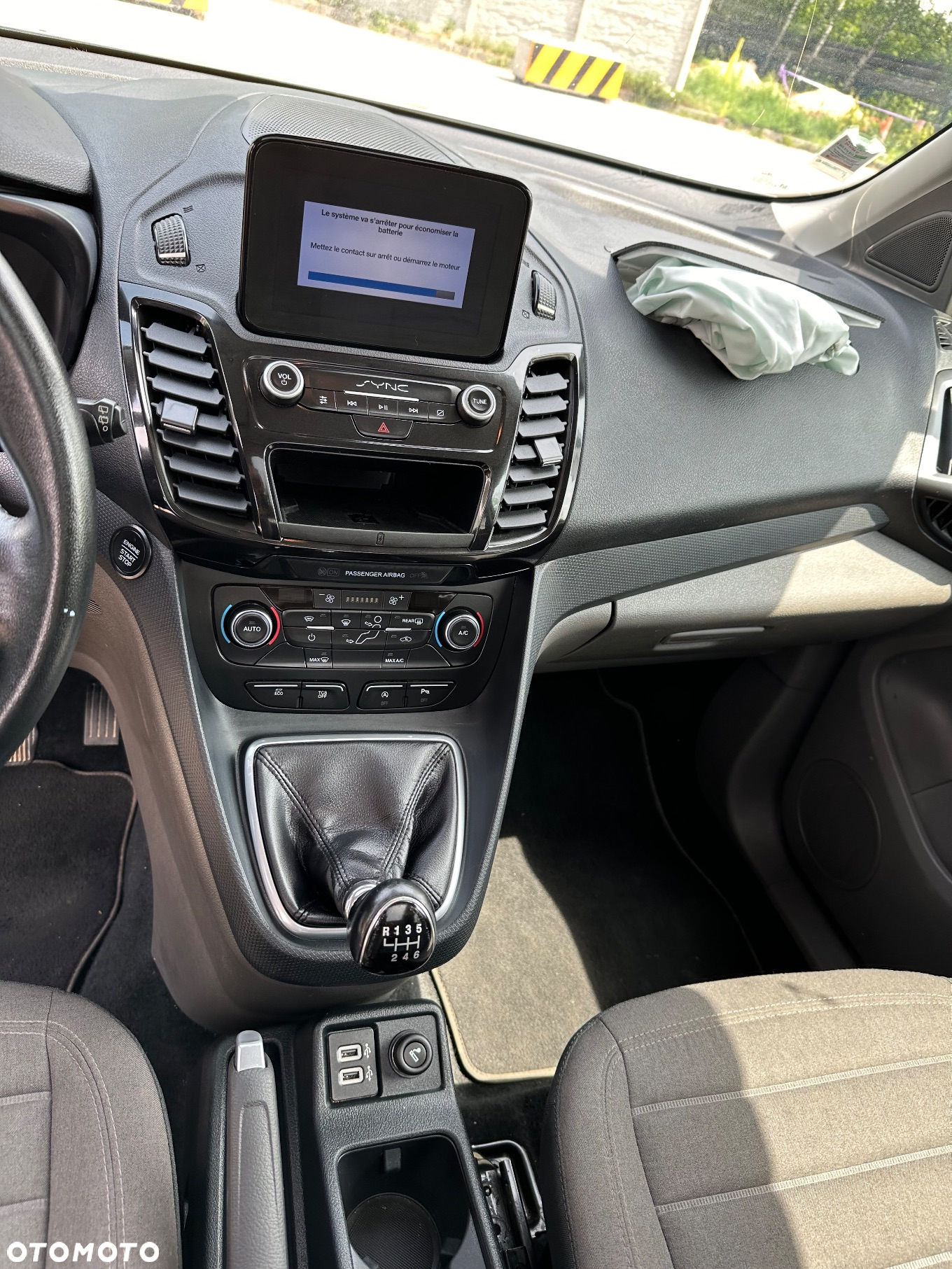 Ford Tourneo Connect Grand - 23