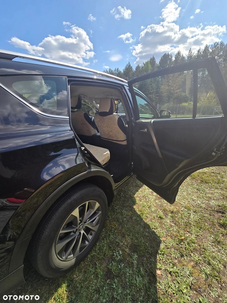Toyota RAV4 Hybrid Premium 4x2 - 11