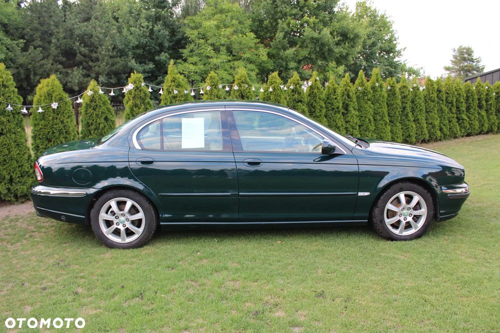 Jaguar X-Type 2.5 V6 4x4 Executive - 4