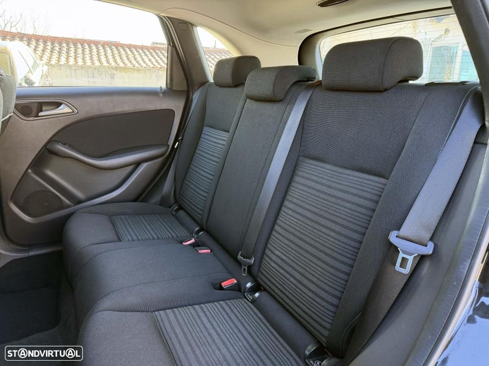 Mercedes-Benz B 180 d Style - 18