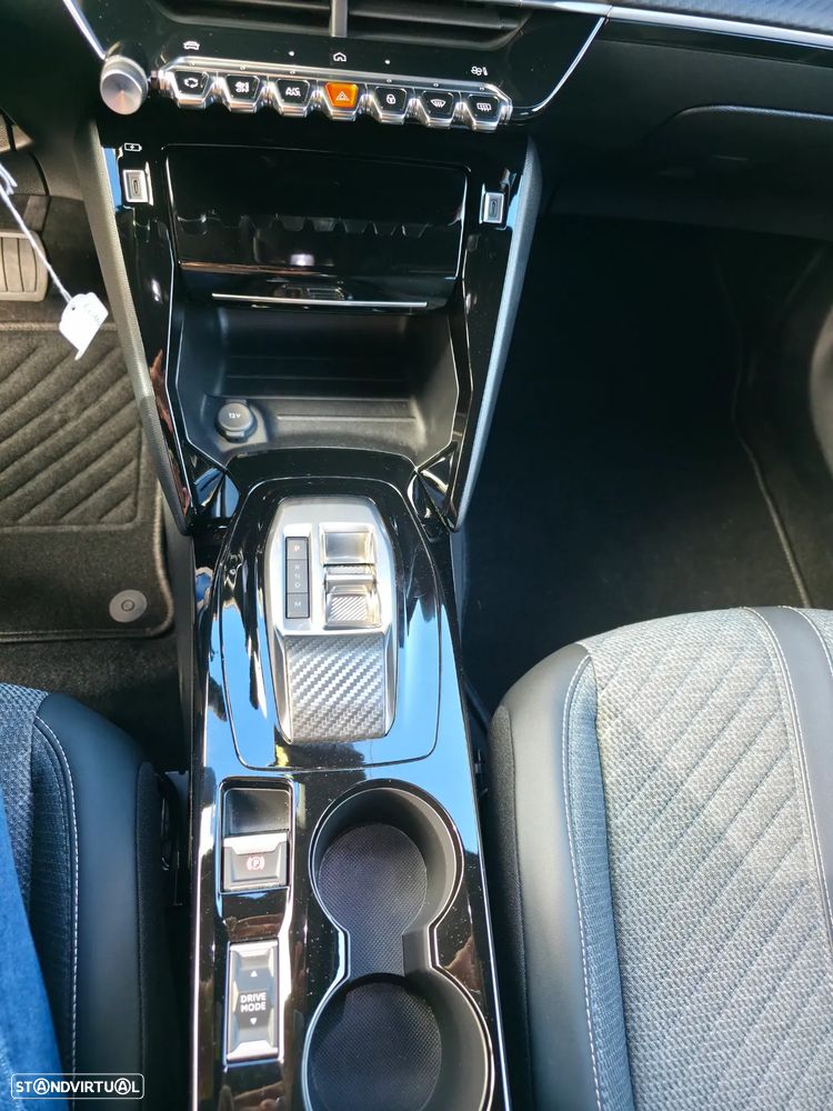 Peugeot 2008 Hybrid 145 e-DSC Allure - 13