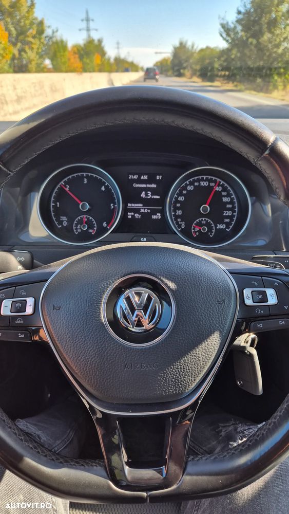 Volkswagen Golf - 15