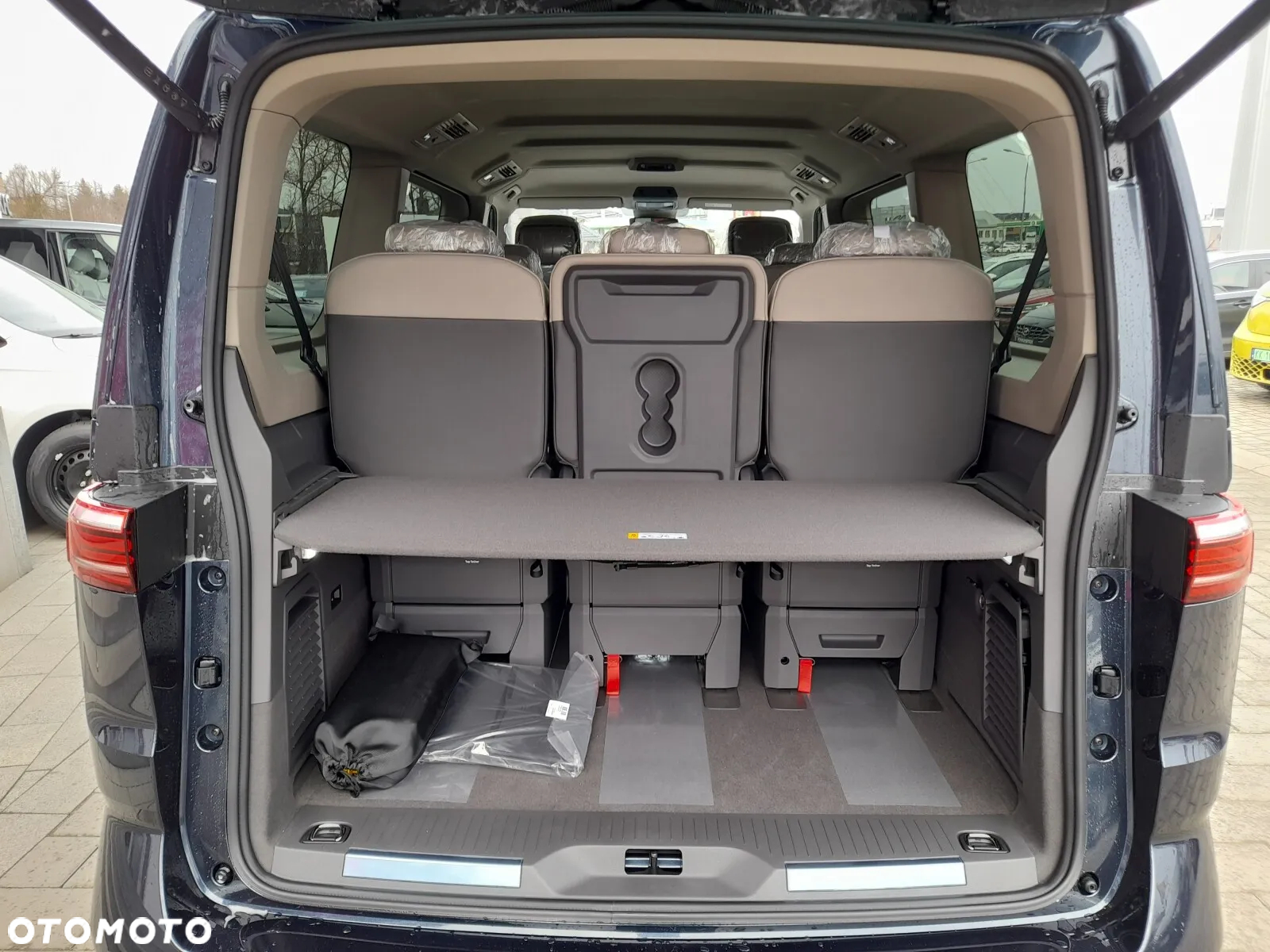 Volkswagen Multivan 2.0 TDI L2 Style DSG - 13