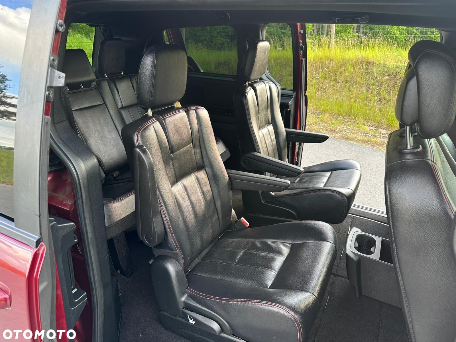 Dodge Grand Caravan - 27