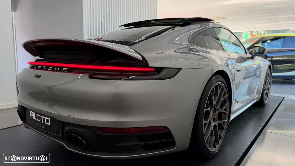 Porsche 911 (992) Carrera PDK - 11