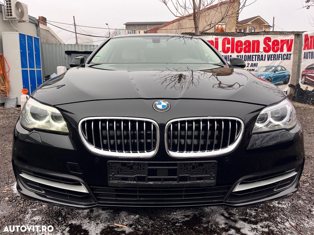 BMW Seria 5 525d Aut. Luxury Line - 7