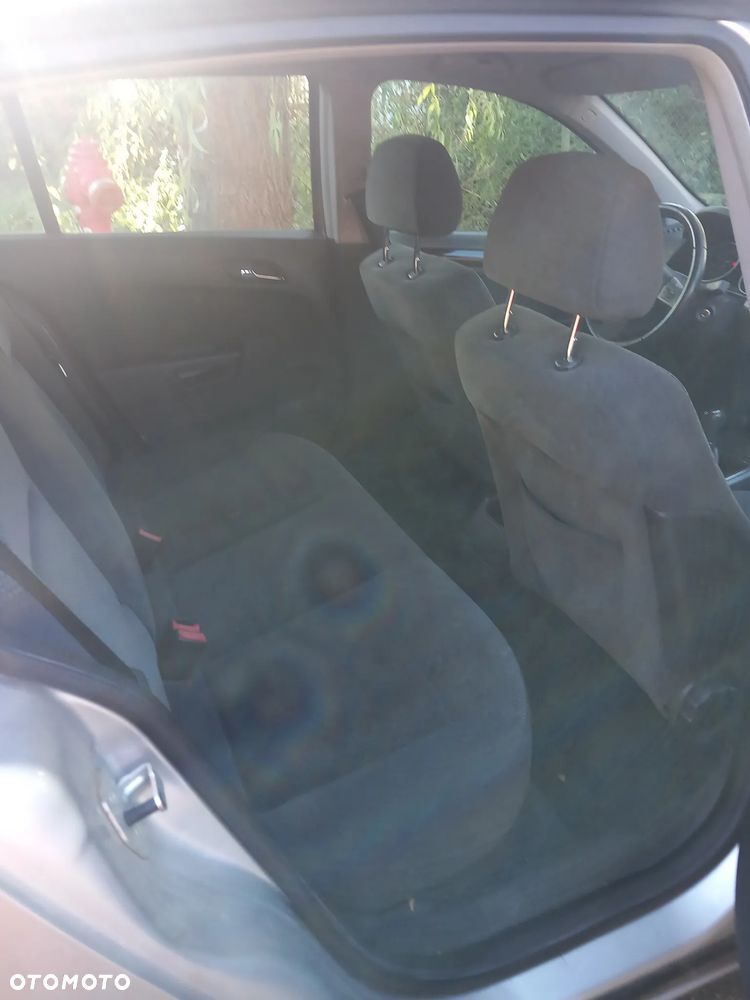 Opel Astra - 16