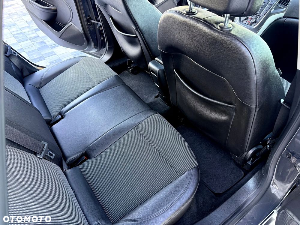 Opel Astra 1.4 Turbo Cosmo - 27