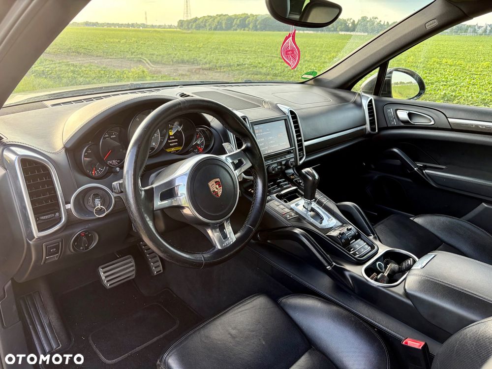 Porsche Cayenne S - 9