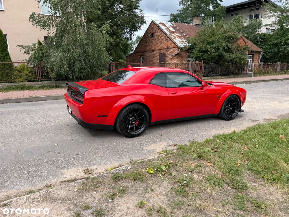 Dodge Challenger - 21