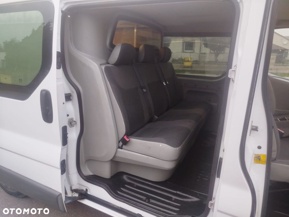 Opel Vivaro - 11