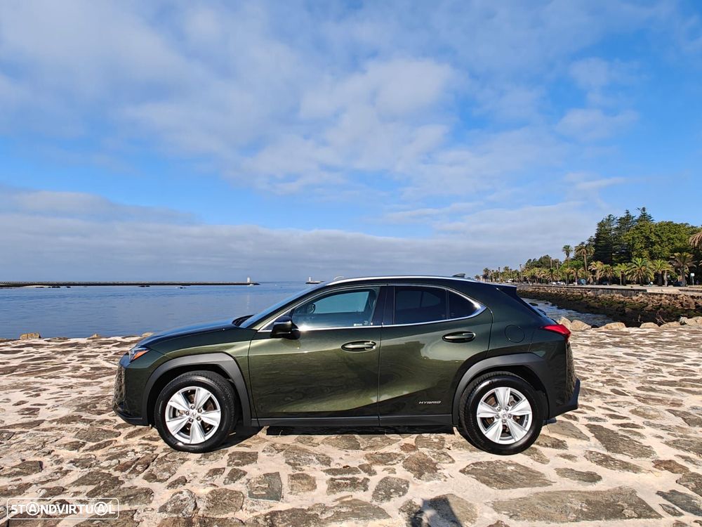 Lexus UX 250h Executive+ - 8