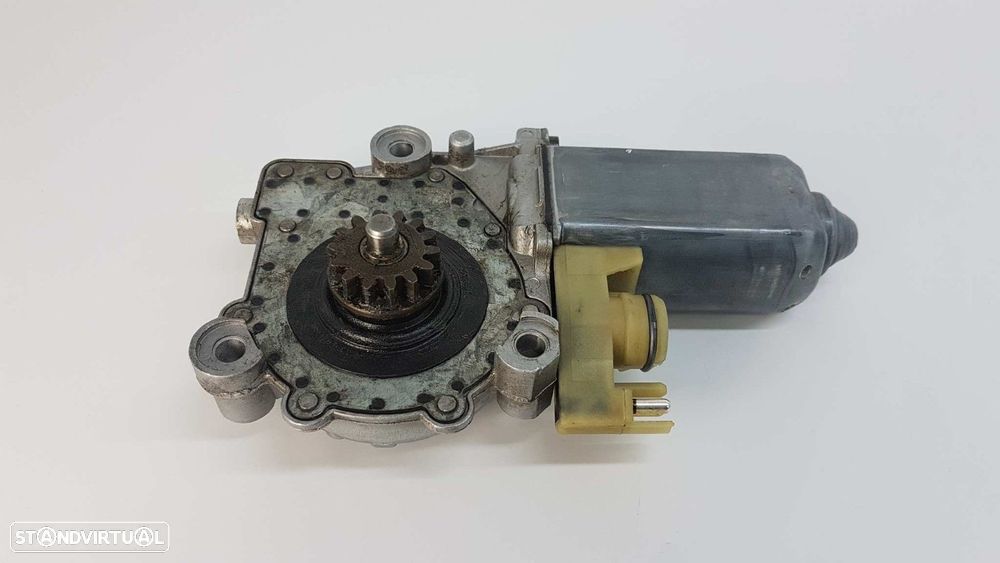 MOTOR ELEVADOR FRENTE ESQUERDO MERCEDES CLASE S (W140) BERLINA S 300 D (140.135) - 4