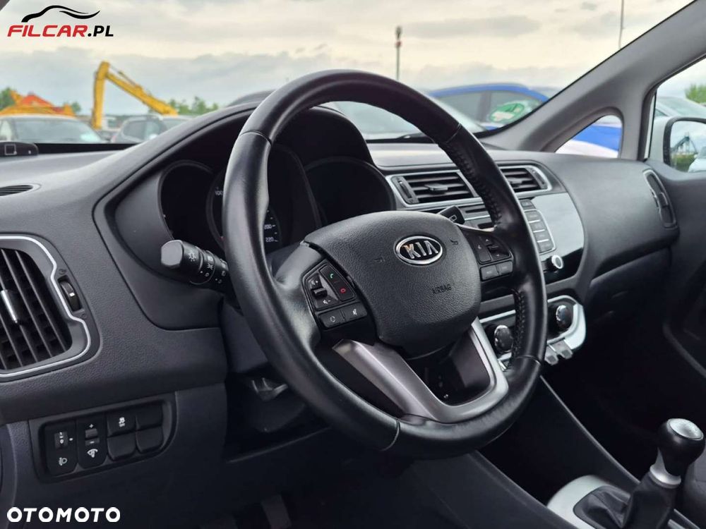Kia Rio - 5