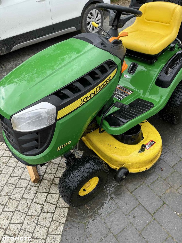 John Deere E100 - 5