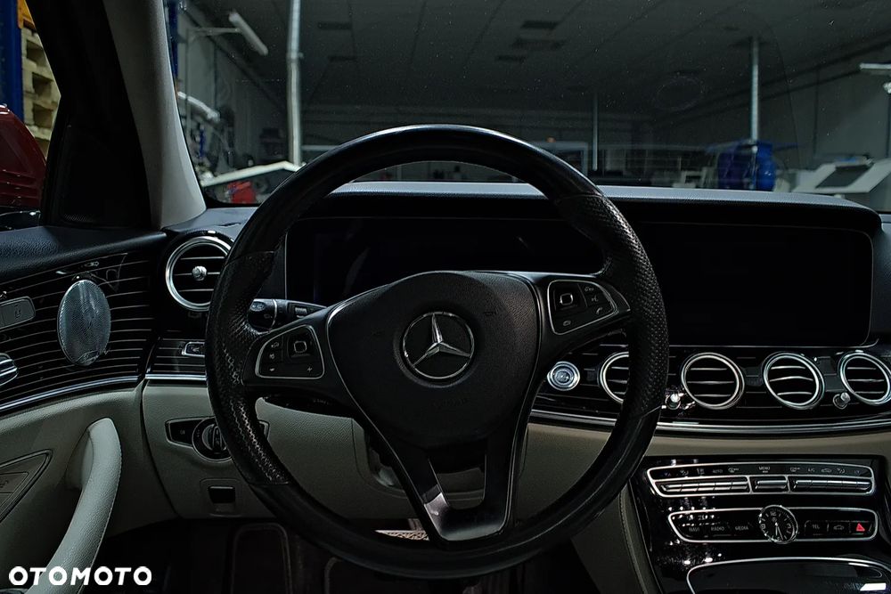Mercedes-Benz Klasa E 220 d 4-Matic 9G-TRONIC - 6