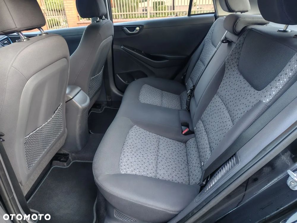 Hyundai IONIQ - 18