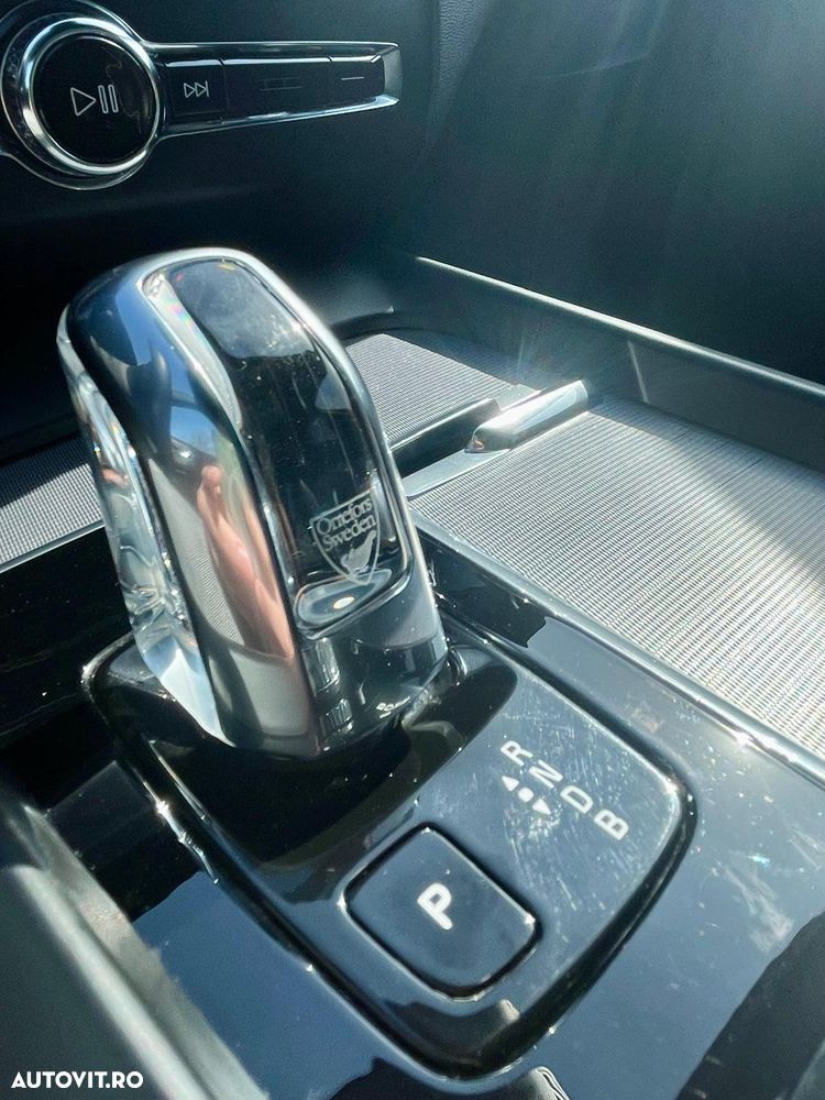 Volvo XC 60 T8 Twin Engine AWD R-Design - 13