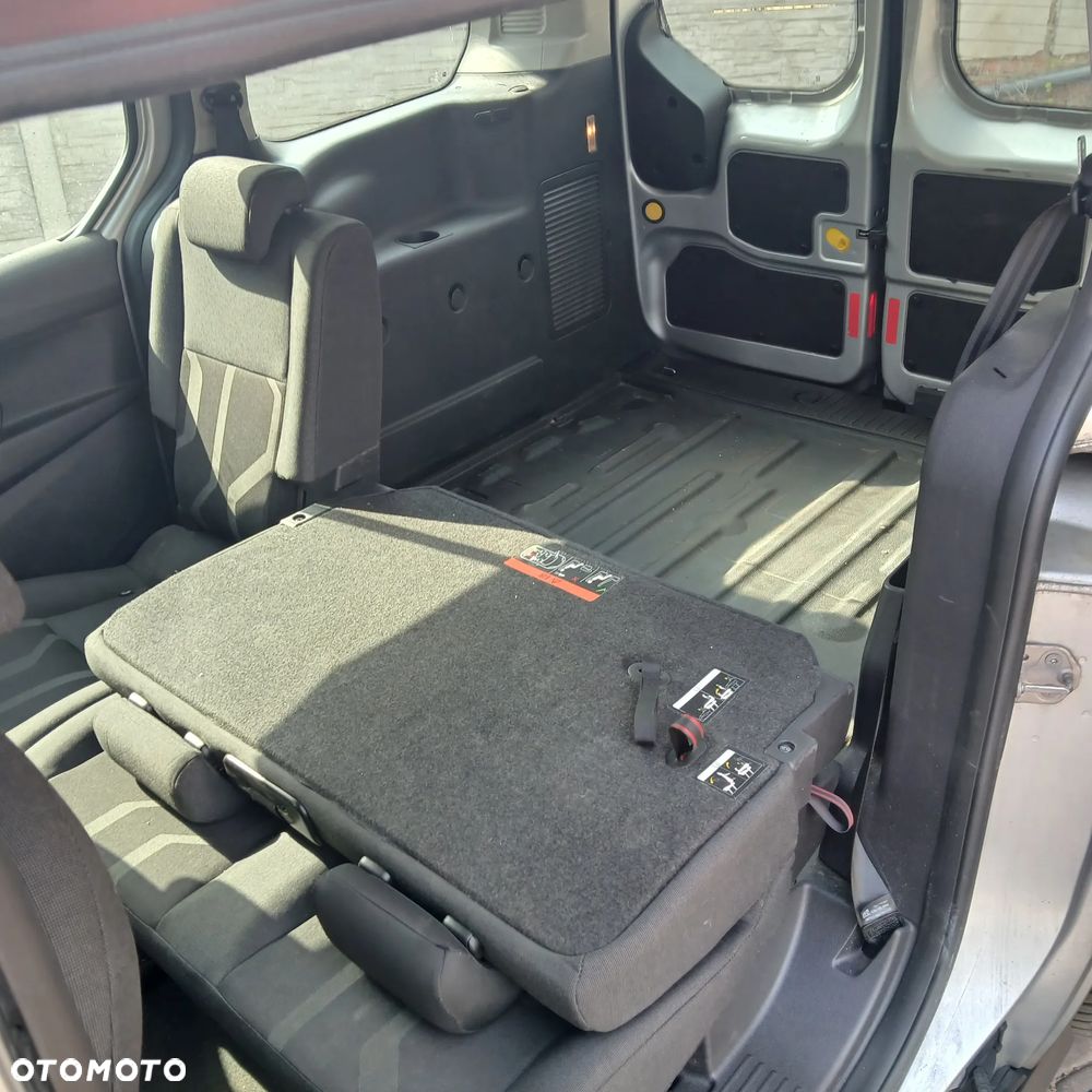 Ford Transit Connect - 14