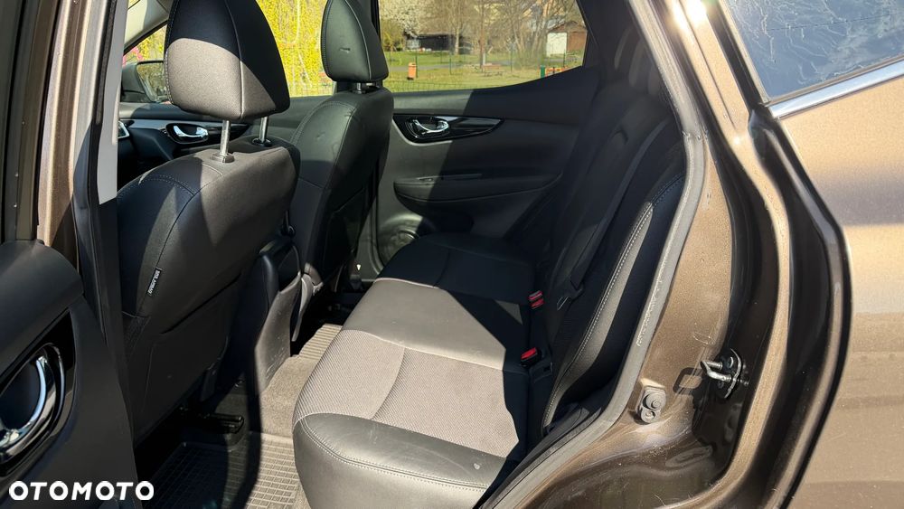 Nissan Qashqai 1.6 DCi 4x4 Tekna - 9